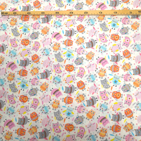 Puuvillakangas  Pöllöt Away 6787 Timeless Treasures vaaleapohja